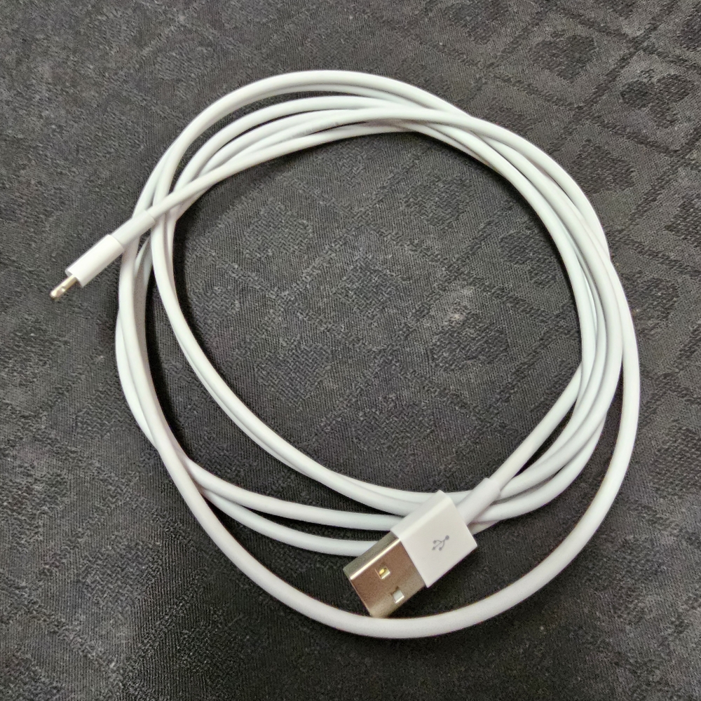 Apple Lightening 6.5 Ft White USB-A Charging Cable